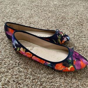 Cute Rampage floral flats